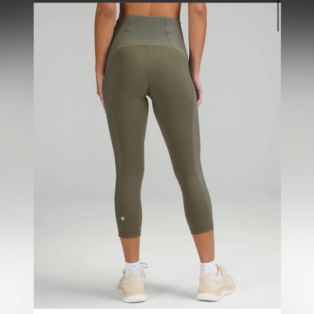 Lululemon Everlux and Mesh Super High Rise Training Crop 21” Army Green Size 10 - Picture 3 of 10